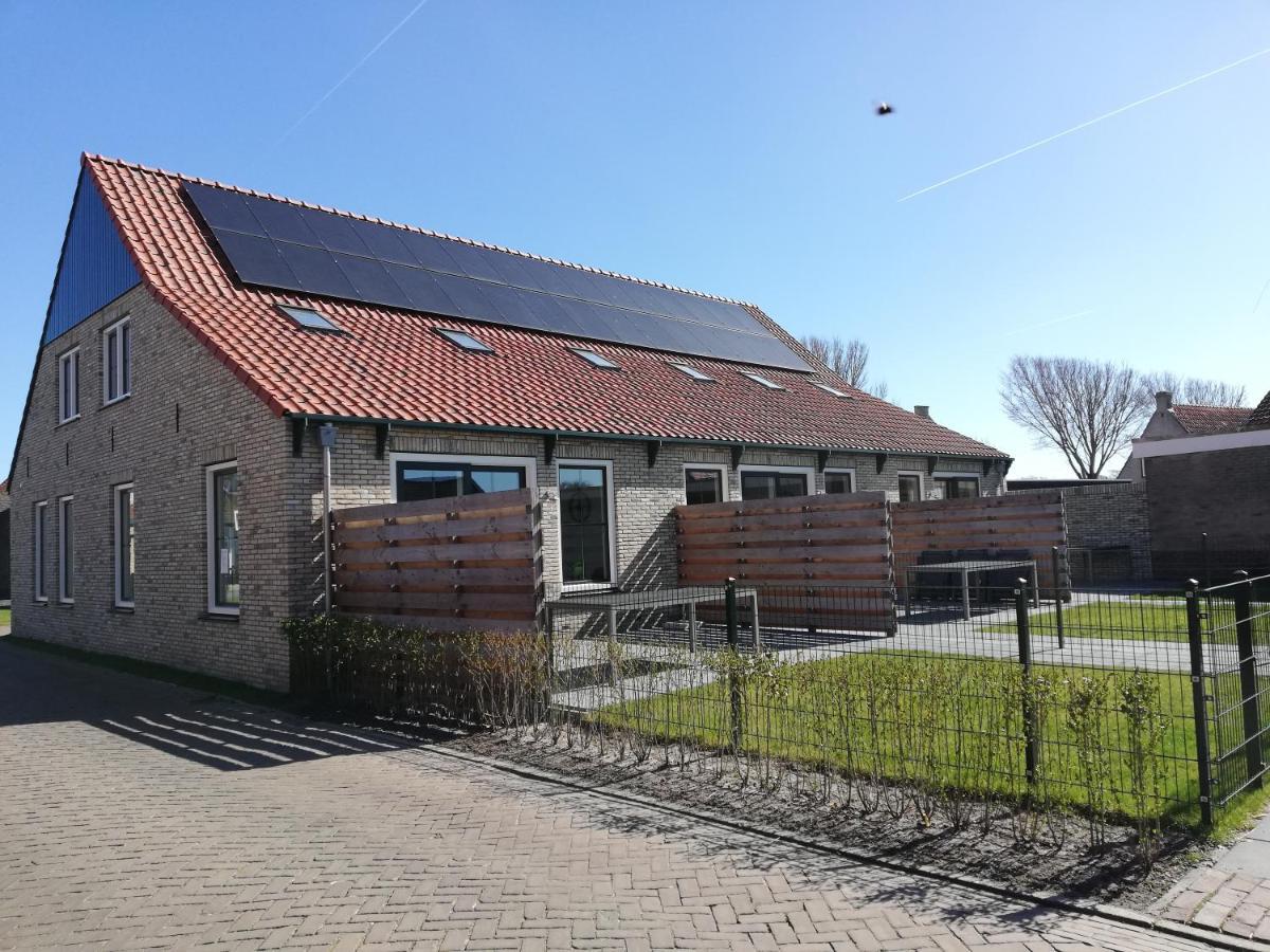 Paardenstal Apartment Холум Екстериор снимка