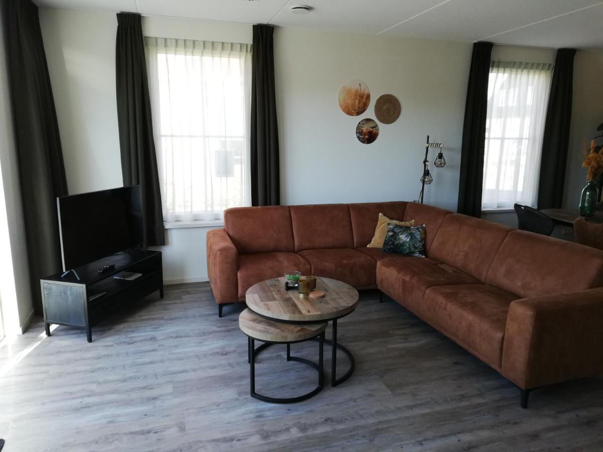 Paardenstal Apartment Холум Екстериор снимка