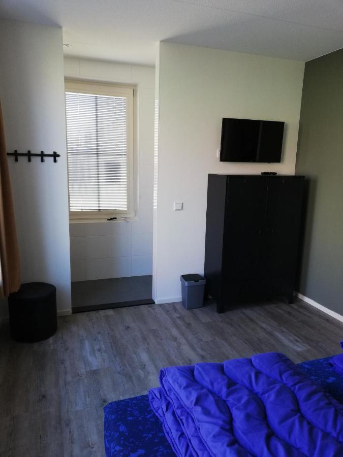 Paardenstal Apartment Холум Екстериор снимка