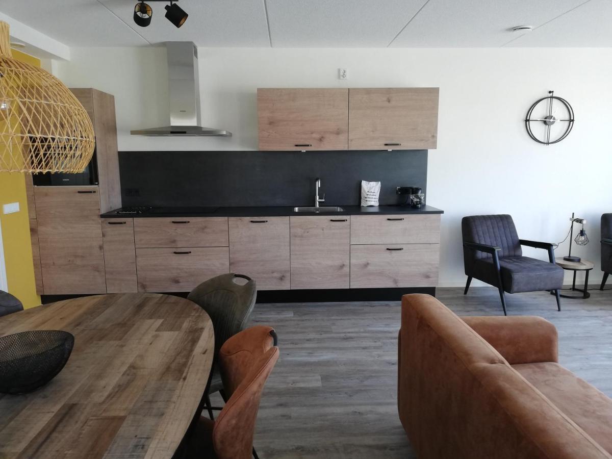 Paardenstal Apartment Холум Екстериор снимка