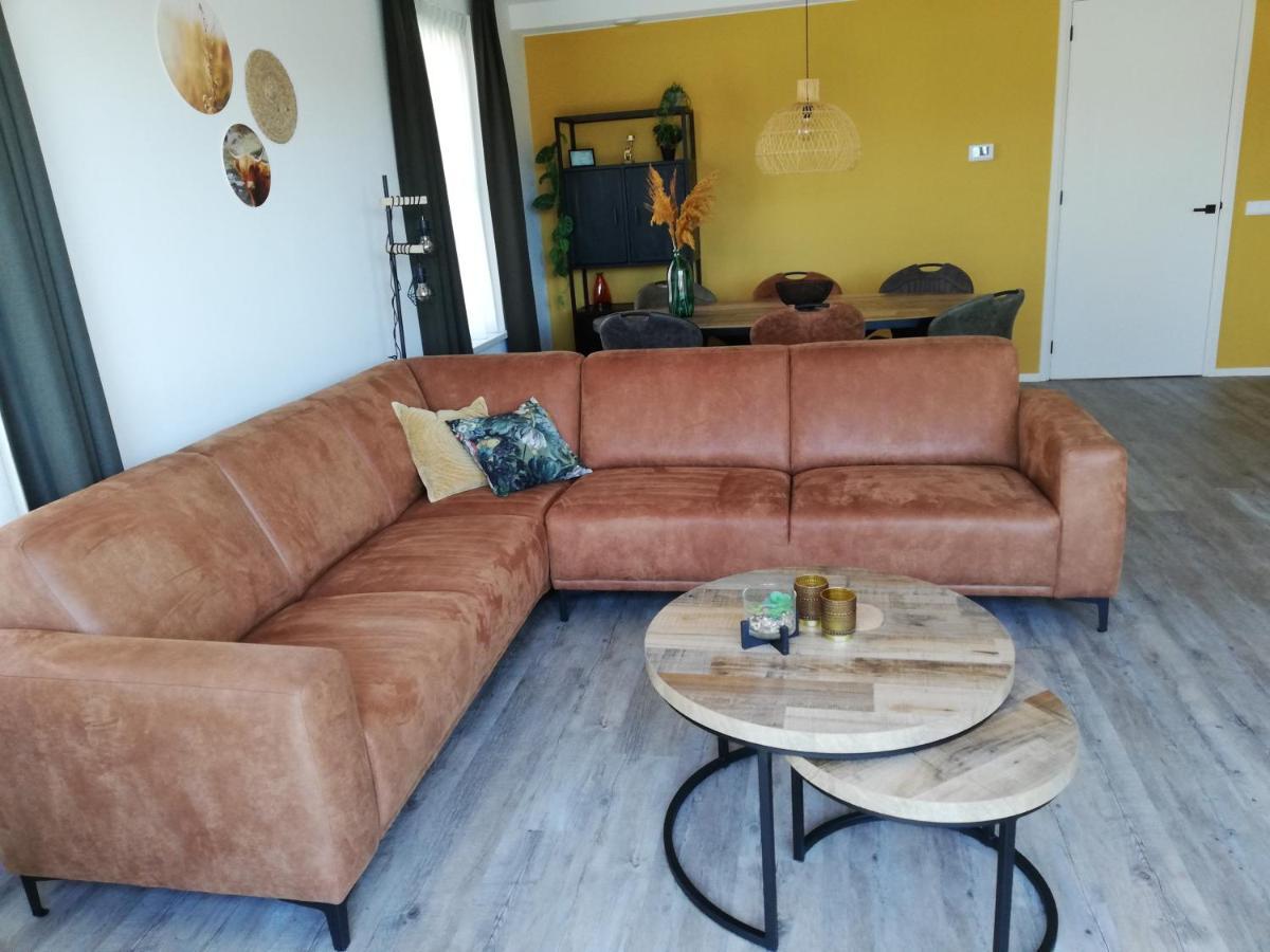Paardenstal Apartment Холум Екстериор снимка