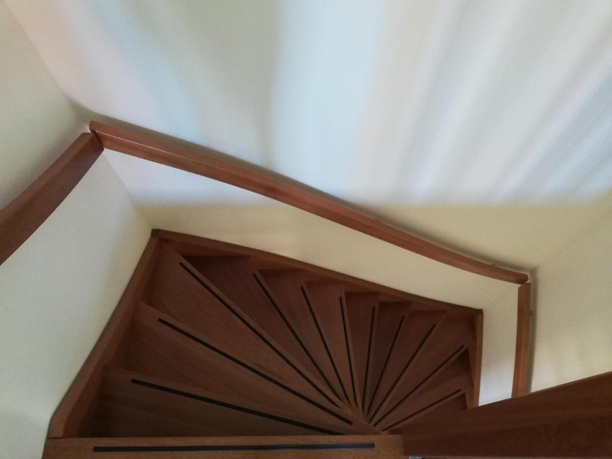 Paardenstal Apartment Холум Екстериор снимка