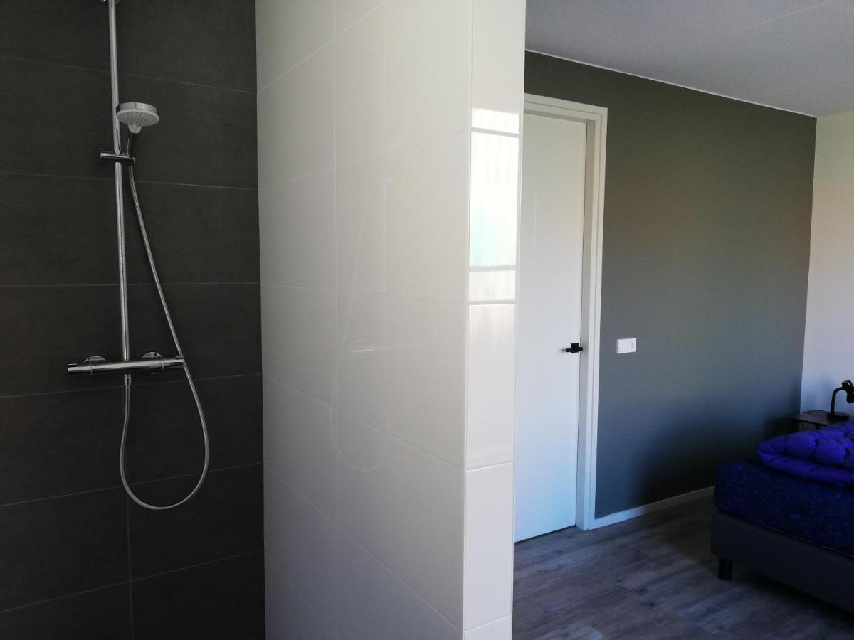Paardenstal Apartment Холум Екстериор снимка